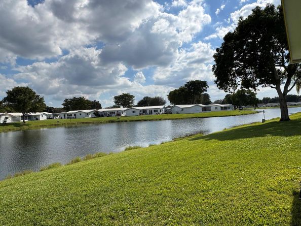 1430 NW 85th Ter, Plantation FL 33322