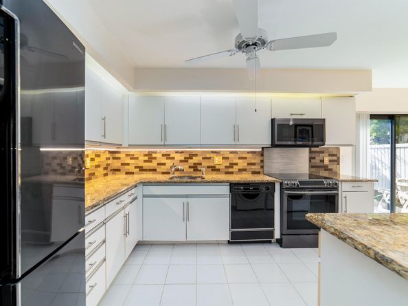 5 Eastgate Drive C, Boynton Beach FL 33436