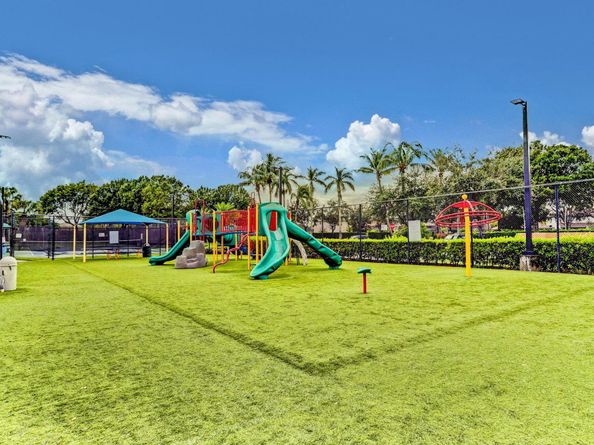 3386 Commodore Court, West Palm Beach FL 33411