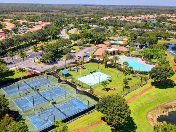 3386 Commodore Court, West Palm Beach FL 33411
