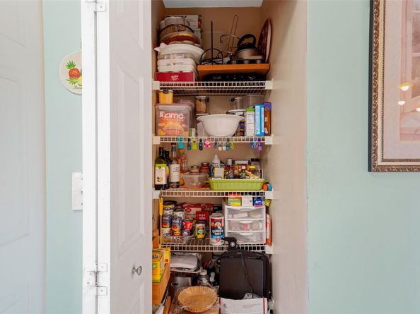 650 NW 78th Ter 201, Pembroke Pines FL 33024