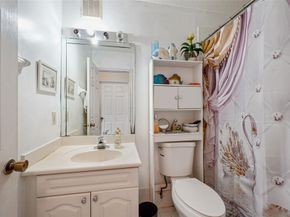 650 NW 78th Ter 201, Pembroke Pines FL 33024