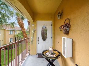 650 NW 78th Ter 201, Pembroke Pines FL 33024