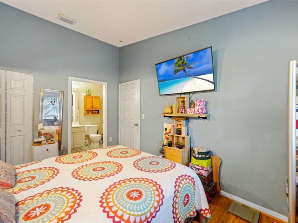 650 NW 78th Ter 201, Pembroke Pines FL 33024