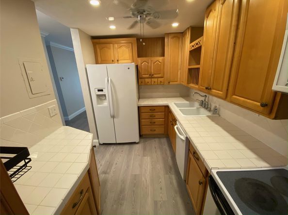 1400 NE 57th St 104, Fort Lauderdale FL 33334