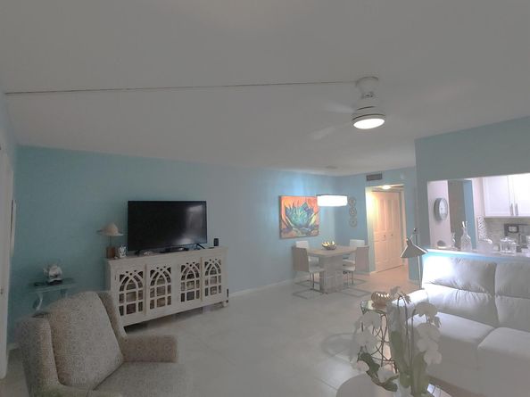 424 Dover B, West Palm Beach FL 33417