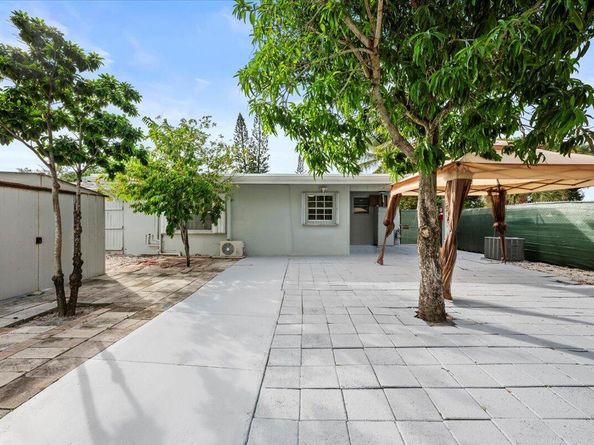 424 N B Street, Lake Worth Beach FL 33460