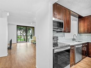 5280 Las Verdes Cir 202, Delray Beach FL 33484