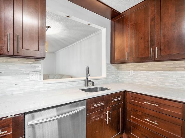 5280 Las Verdes Cir 202, Delray Beach FL 33484