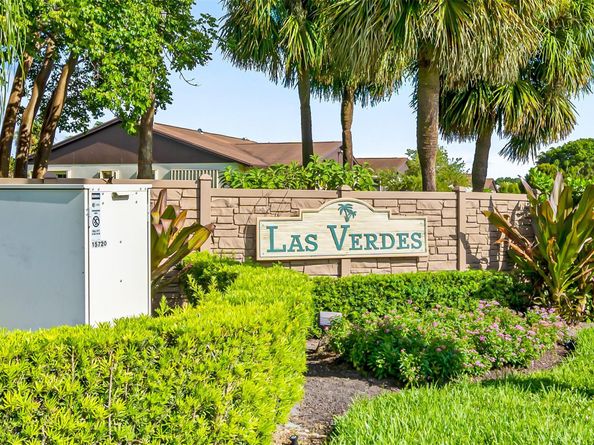 5280 Las Verdes Cir 202, Delray Beach FL 33484