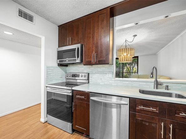 5280 Las Verdes Cir 202, Delray Beach FL 33484