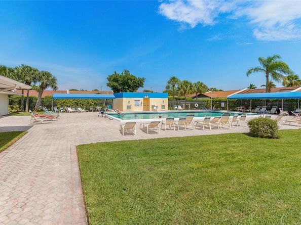 5280 Las Verdes Cir 202, Delray Beach FL 33484