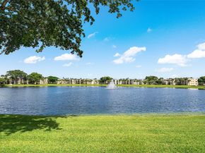 5280 Las Verdes Cir 202, Delray Beach FL 33484