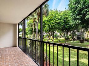 5280 Las Verdes Cir 202, Delray Beach FL 33484