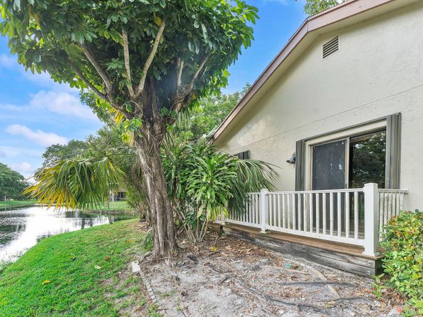 4289 Acacia Cir, Coconut Creek FL 33066