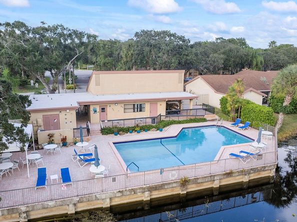 4289 Acacia Cir, Coconut Creek FL 33066