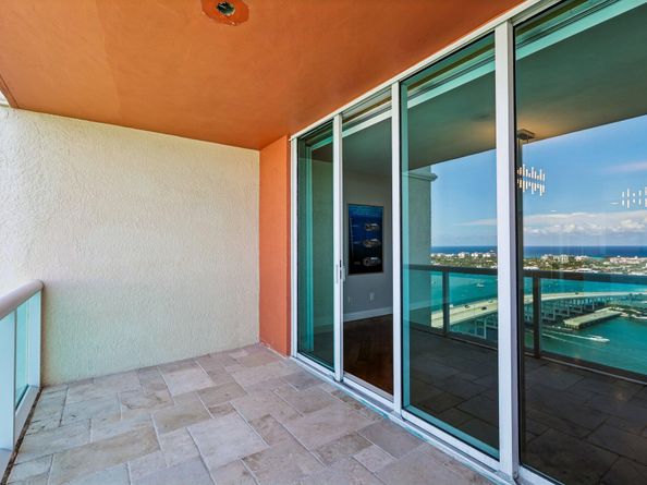 2640 Lake Shore Drive 2508, Riviera Beach FL 33404