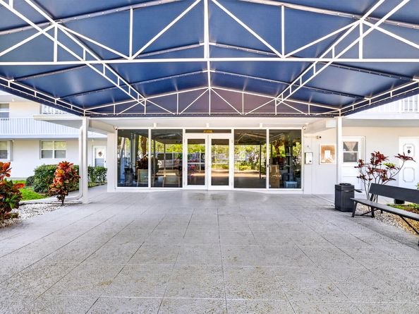 5961 NW 2nd Avenue 302, Boca Raton FL 33487
