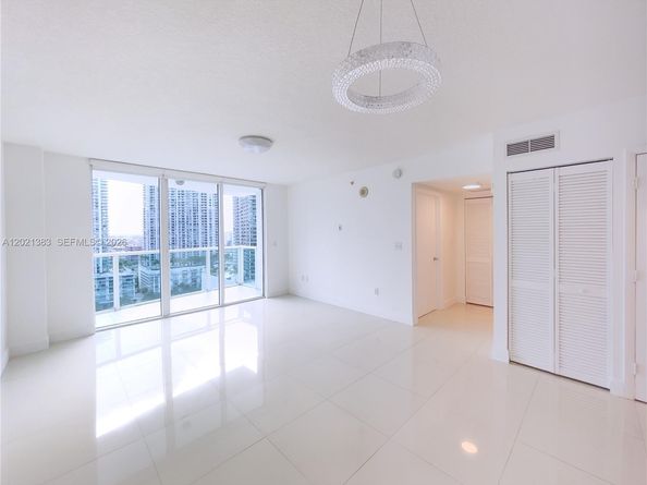 31 SE 5th Street 2307, Miami FL 33131