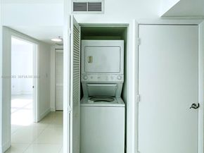 31 SE 5th Street 2307, Miami FL 33131