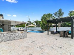 124 Davis Road, Palm Springs FL 33461