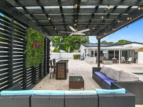 124 Davis Road, Palm Springs FL 33461