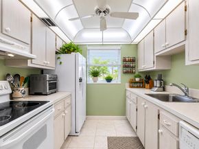 2017 SW Golf Lane 113, Boynton Beach FL 33426