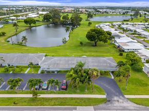 2017 SW Golf Lane 113, Boynton Beach FL 33426