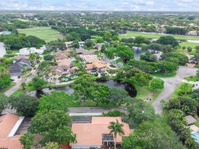 1001 SW 93rd Avenue, Plantation FL 33324