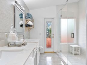 1001 SW 93rd Avenue, Plantation FL 33324
