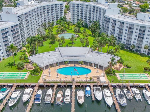 2731 NE 14th St Causeway 115, Pompano Beach FL 33062
