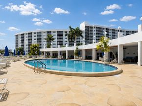 2731 NE 14th St Causeway 115, Pompano Beach FL 33062