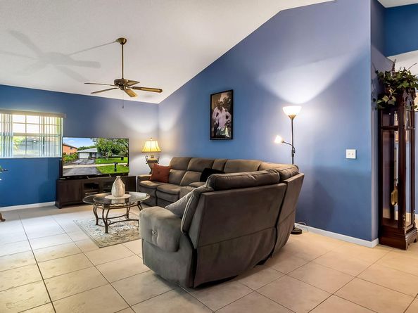 9720 SW 12th Street, Pembroke Pines FL 33025