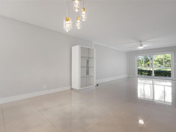 4301 Martinique Cir M1, Coconut Creek FL 33066