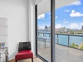 3300 NE 188th St UPH09, Aventura FL 33180