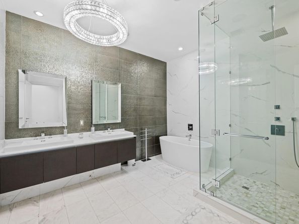 3300 NE 188th St UPH09, Aventura FL 33180