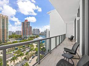 3300 NE 188th St UPH09, Aventura FL 33180