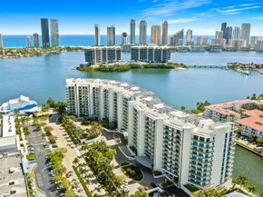 3300 NE 188th St UPH09, Aventura FL 33180