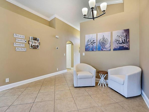 18643 SW 15th St, Pembroke Pines FL 33029