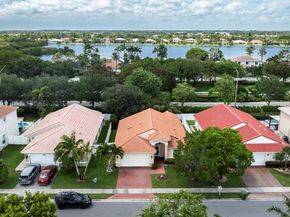 18643 SW 15th St, Pembroke Pines FL 33029