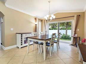 18643 SW 15th St, Pembroke Pines FL 33029
