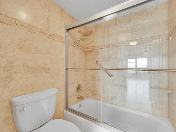 10777 W Sample Rd 805, Coral Springs FL 33065