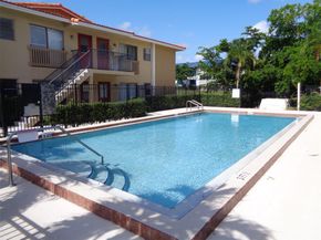 2611 Riverside Dr 2, Coral Springs FL 33065