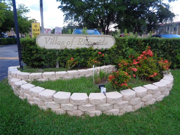 2611 Riverside Dr 2, Coral Springs FL 33065