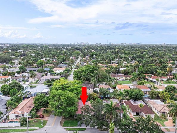 1359 Washington Street, Hollywood FL 33019