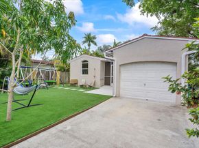1359 Washington Street, Hollywood FL 33019
