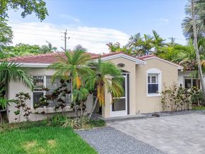 1359 Washington Street, Hollywood FL 33019