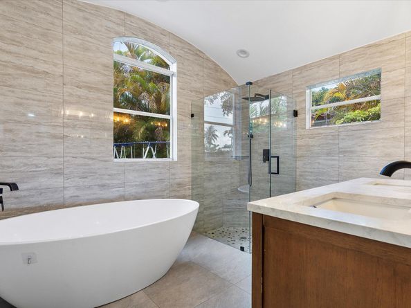1359 Washington Street, Hollywood FL 33019