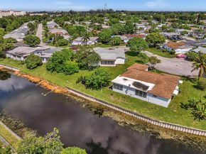 4220 NW 49th Ave, Lauderdale Lakes FL 33319