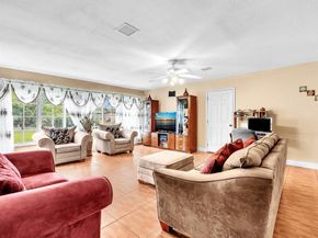 4220 NW 49th Ave, Lauderdale Lakes FL 33319